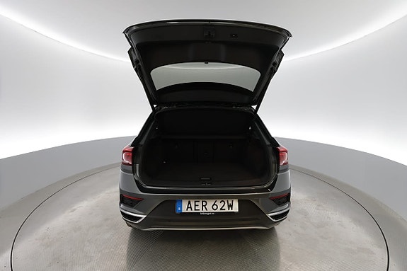 Volkswagen T-Roc 18 of 19