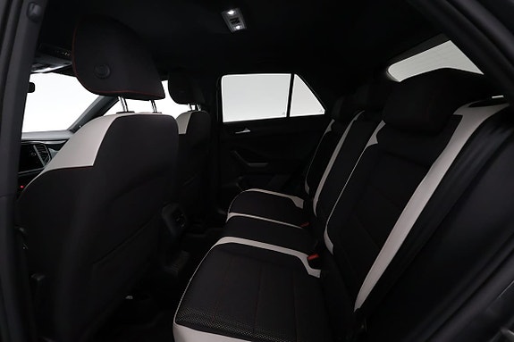 Volkswagen T-Roc 11 of 19