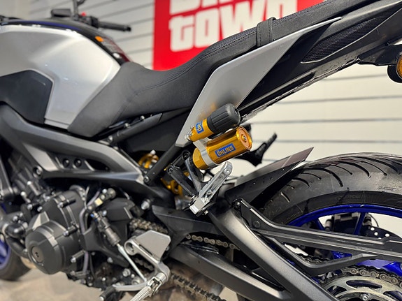 Yamaha MT09 SP Öhlins 2 of 8