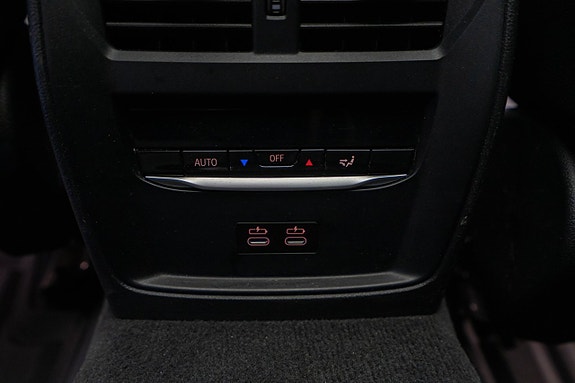 BMW 330e 17 of 28