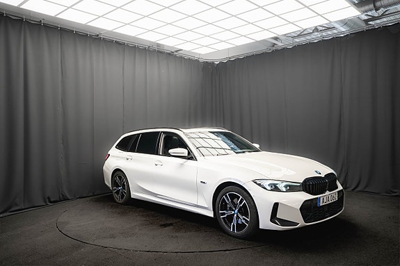 BMW 330e 5 of 28