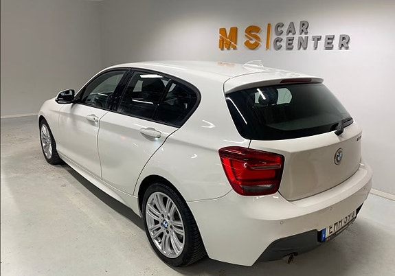 BMW 118d 5 of 11