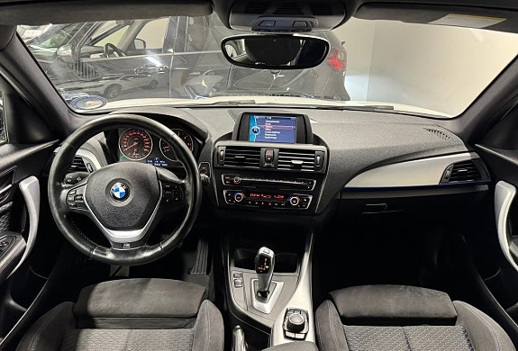 BMW 118d 8 of 11