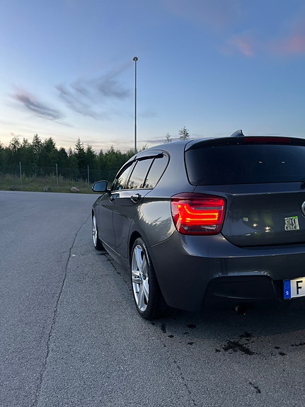BMW 116i 9 of 15