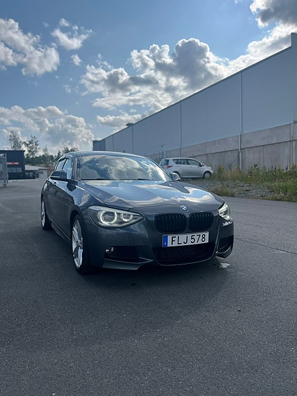 BMW 116i 2 of 15