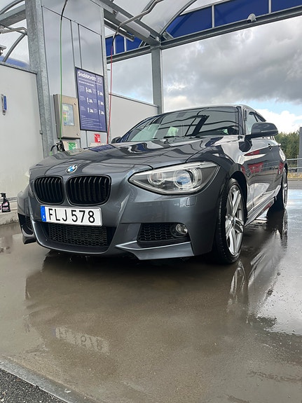 BMW 116i 3 of 15
