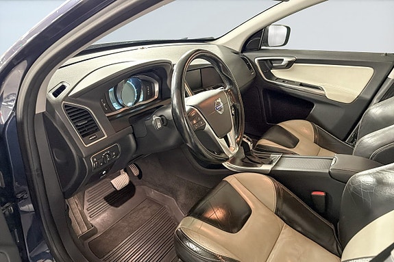 Volvo XC60 10 of 18