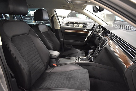 Volkswagen Passat 15 of 22