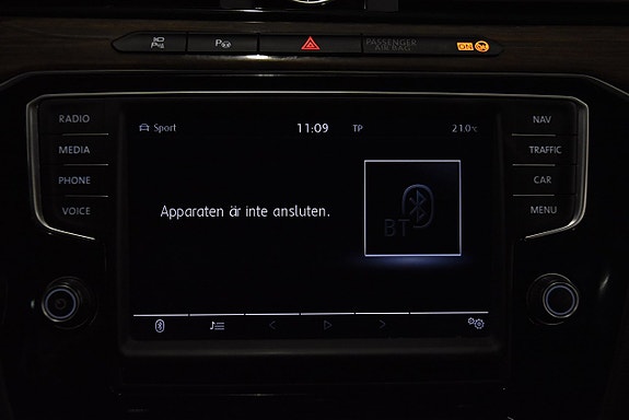 Volkswagen Passat 17 of 22