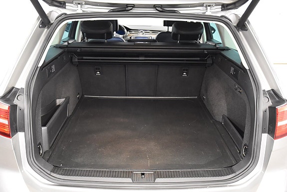 Volkswagen Passat 22 of 22