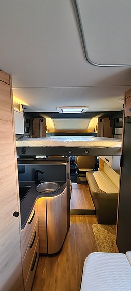 Knaus 650 MF live Wave "franskbädd, solcell, tv" 13 of 18