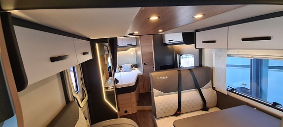Knaus 650 MF live Wave "franskbädd, solcell, tv" 18 of 18