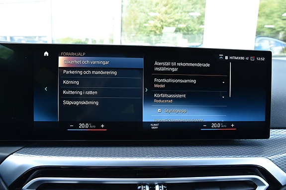 BMW 320i 24 of 30