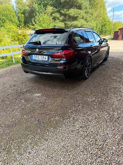 BMW 530d 4 of 7