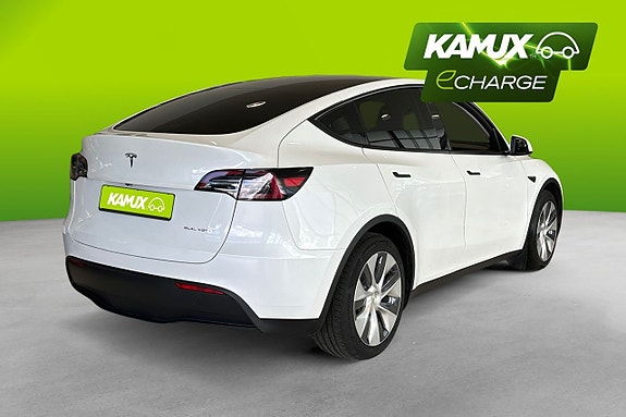 Tesla Model Y 4 of 26