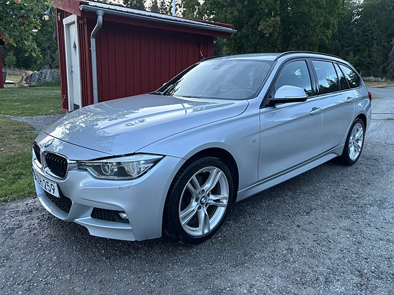 BMW 320d 2 of 7