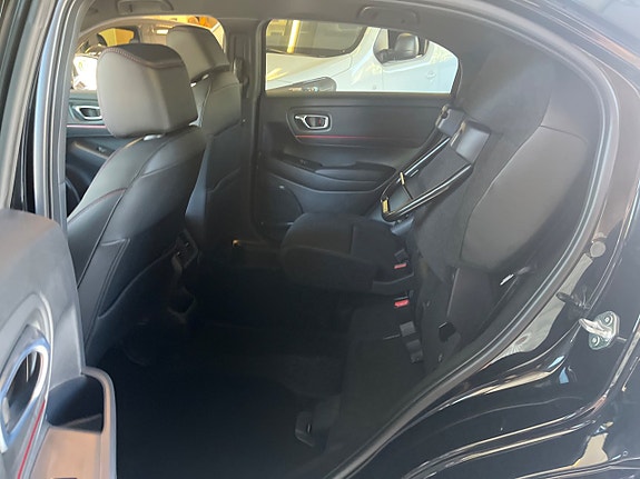 Honda HR-V 9 of 12