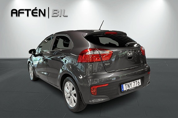 Kia Rio 8 of 25