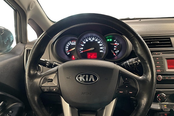 Kia Rio 12 of 25