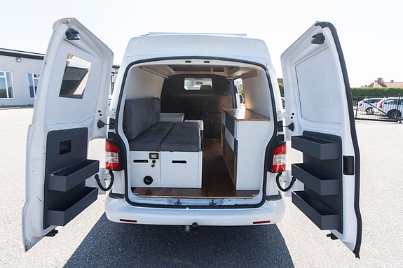 Volkswagen Transporter 19 of 23