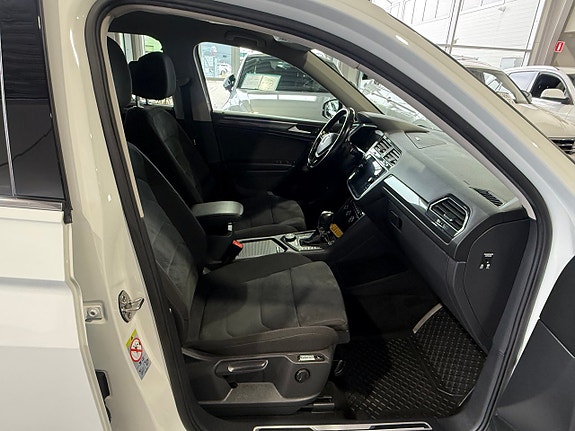 Volkswagen Tiguan Allspace 16 of 27