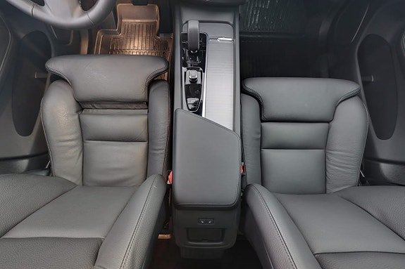 Volvo XC60 9 of 17