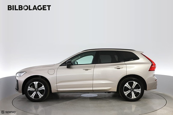 Volvo XC60 2 of 17