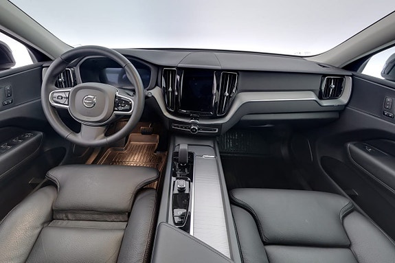Volvo XC60 7 of 17