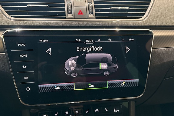 Skoda Superb 24 of 30