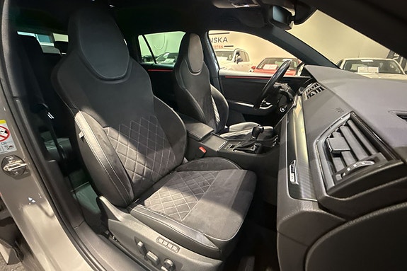 Skoda Superb 11 of 30