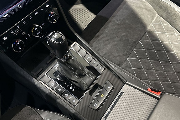 Skoda Superb 17 of 30