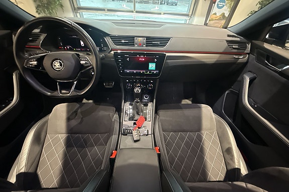 Skoda Superb 13 of 30