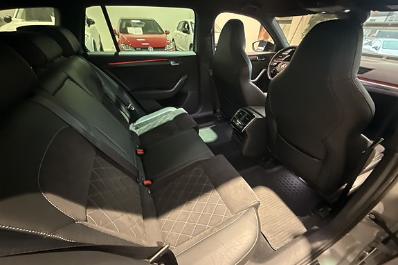 Skoda Superb 12 of 30