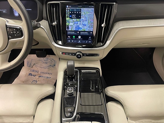 Volvo V60 11 of 26