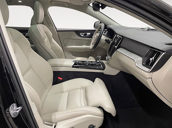 Volvo V60 15 of 26