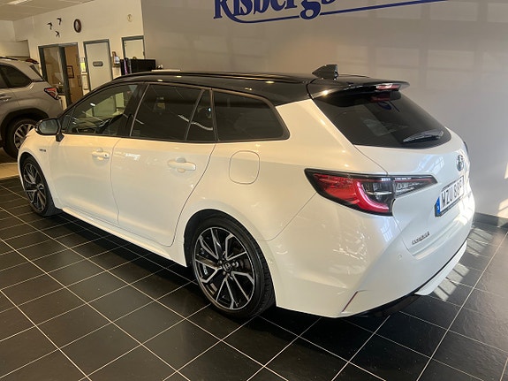 Toyota Corolla 4 of 15