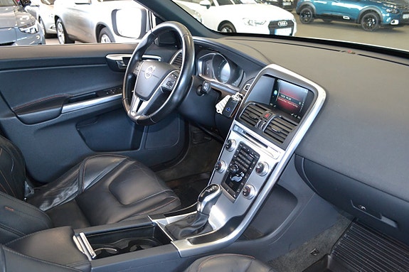 Volvo XC60 12 of 13