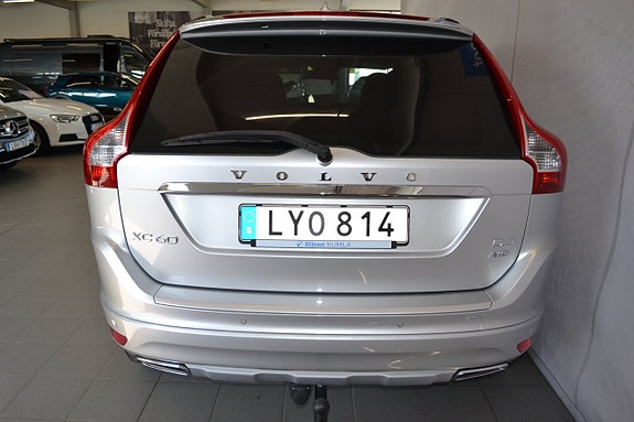 Volvo XC60 10 of 13