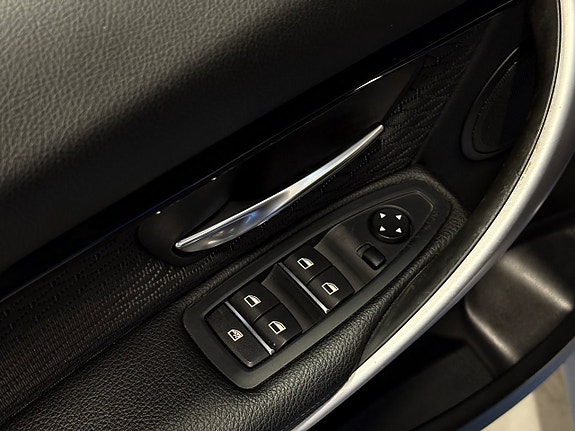 BMW 320d 24 of 29