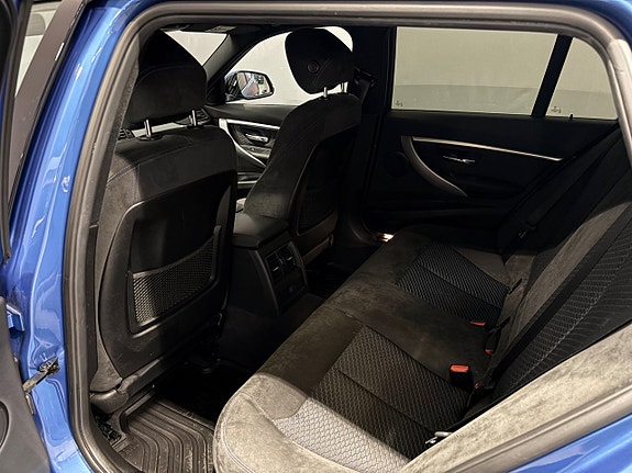 BMW 320d 12 of 29