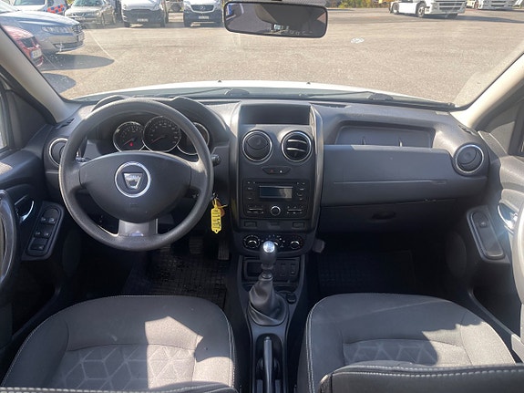 Dacia Duster 6 of 15