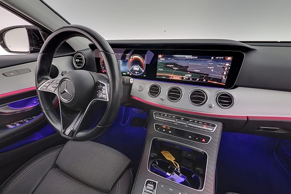 Mercedes-Benz E300 15 of 30