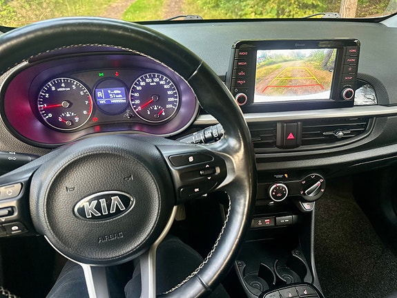 Kia Picanto 7 of 18