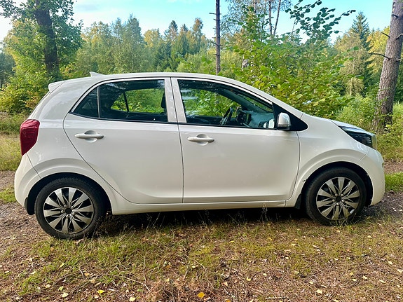 Kia Picanto 3 of 18