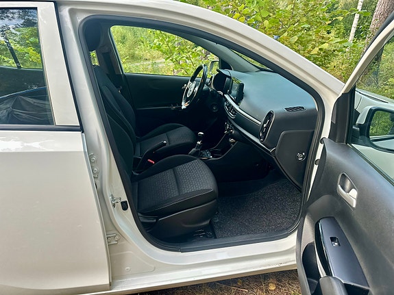 Kia Picanto 16 of 18
