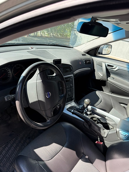 Volvo XC70 7 of 10