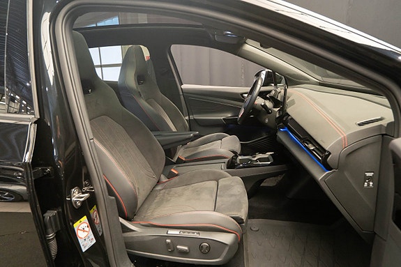 Volkswagen ID.4 GTX 18 of 27