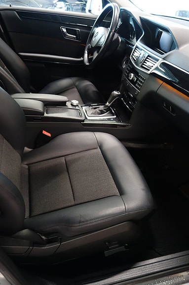 Mercedes-Benz E200 6 of 6