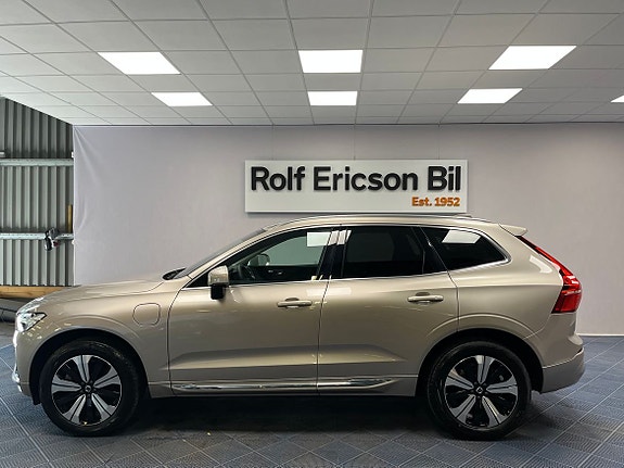 Volvo XC60 2 of 19