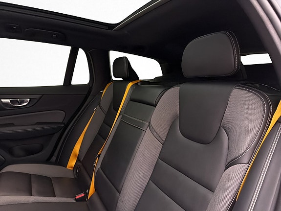 Volvo V60 19 of 30